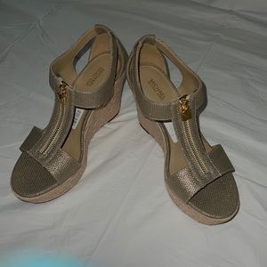 Michael Kors tan sparkly wedges never worn size 8